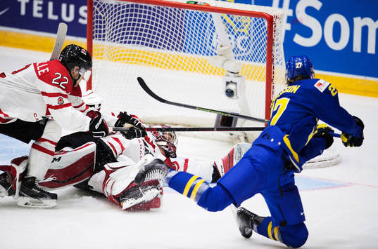 Sveriges Anton Karlsson skjuter in 1-4 bakom Kanadas