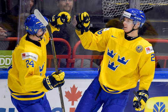 Sveriges Jens Lööke och Christoffer Ehn jublar
