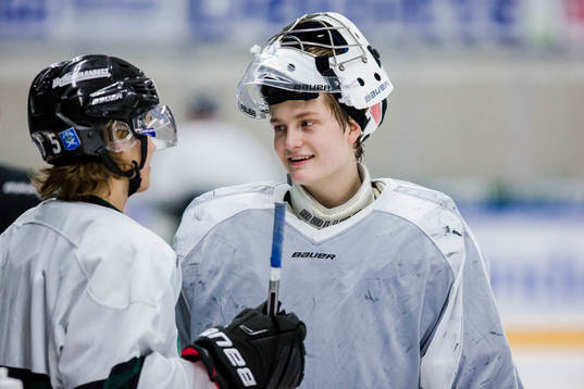 Rögles Erik Santesson och målvakt Filip Ternbom