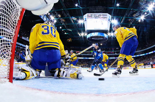 Finlands Antti Kalapudas skjuter in det matchavgörande