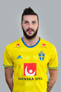 Mikael Ishak, spelare i Sveriges fotbollslandslag