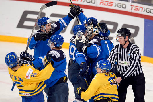 Sveriges Axel Holmström och Adrian Kempe deppar och