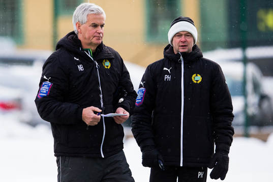 Hammarbys tränare Nanne Bergstrand och assisterande