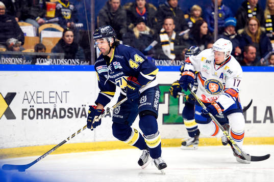 s Ryan O´Byrne och Växjös Alexander Johansson