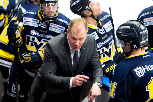s tränare Johan Lindbom