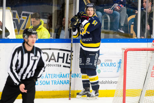 s Simon Önerud blir utvisad