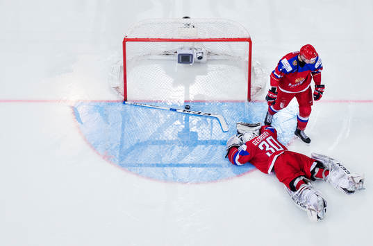 Rysslands målvakt Alexander Georgiev och Sergei Boikov