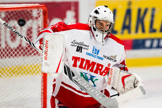 Timrås målvakt Adam Ohre