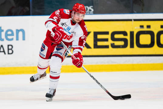 Timrås Jens Westin med pucken