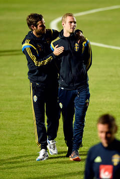 Sveriges Emil Salomonsson och Gustav Engvall känner på