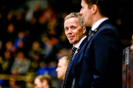 Skellefteås tränare Hans Wallson jublar