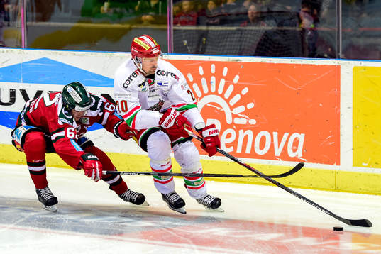Modos Joel Kwaitkowski och Frölundas Artturi Lehkonen