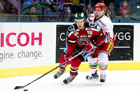 Frölundas Sebastian Stålberg och Modos Oscar Hedman