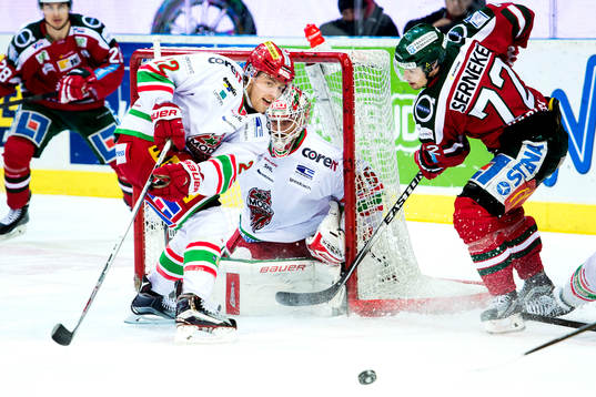 Modos målvakt Jonatan Bjurö och Albin Carlson och