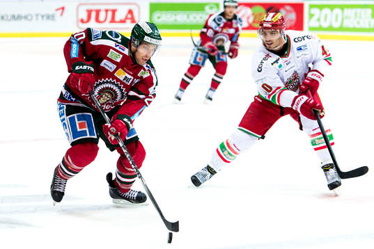 Frölundas Joel Lundqvist och Modos Maxim Lapierre