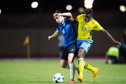 Estlands Maksim Gussev och Sveriges Pa Konate