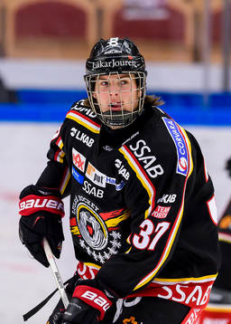 Luleås Isac Lundeström på uppvärmningen