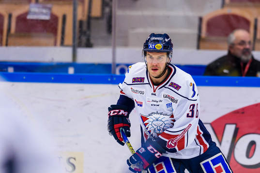 Linköpings Niklas Fogström på uppvärmningen