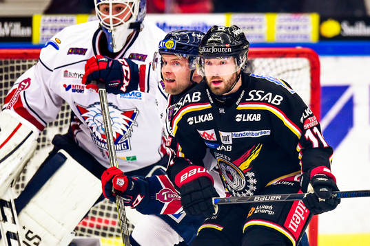 Linköpings Chad Billins och Luleås Jacob Micflikier
