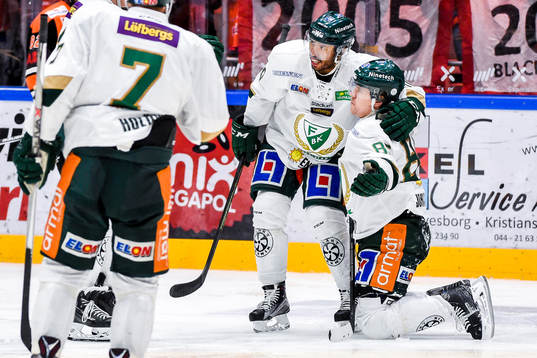 Bläddra bland fler bilder av Ishockey, SHL, Karlskrona - Färjestad