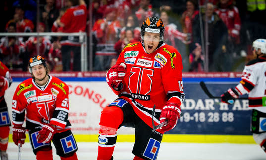 Örebros Marko Anttila gör 1-0 och jublar