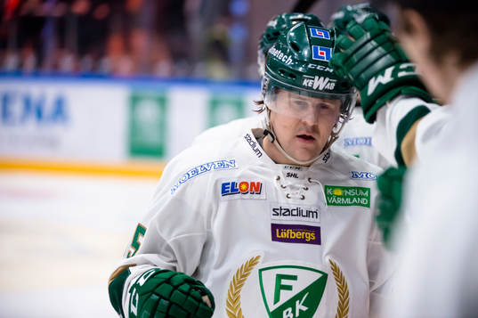 Färjestads Mikael Johansson har gjort 1-1