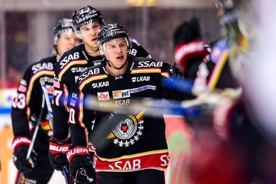 Luleås Toni Rajala jublar