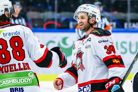 Malmö Redhawks Eric Himelfarb jublar