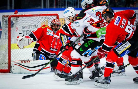 Malmö Redhawks Eric Himelfarb och Kent McDonell framför