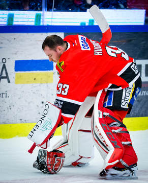 Örebros målvakt Julius Hudacek deppar