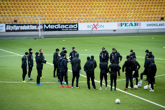 Spelarna samlas