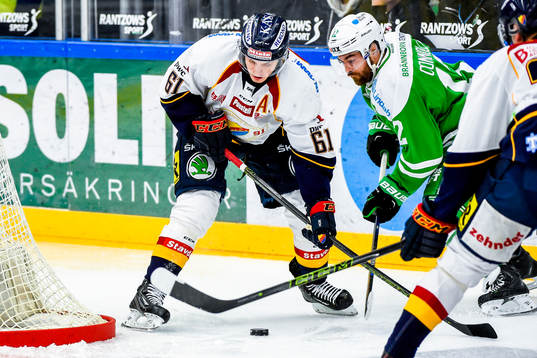 Djurgårdens Markus Ljungh och Rögles Jack Connolly