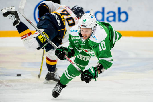 Rögles Viktor Lindgren faller