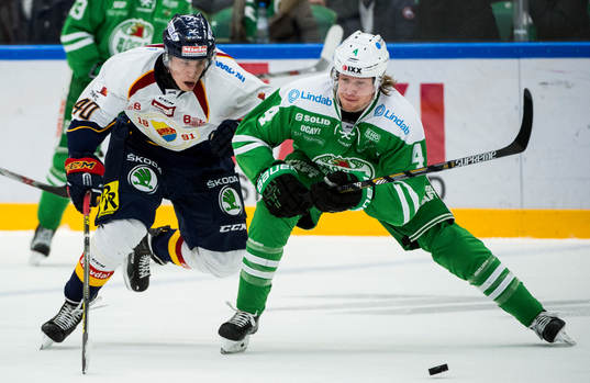 Djurgårdens Tomi Sallinen och Rögles Ludvig Claesson i