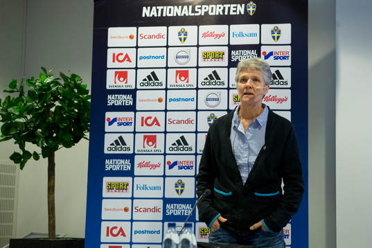 Sveriges förbundskapten i fotboll Pia Sundhage presenterar