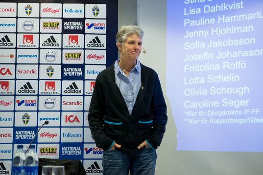 Sveriges förbundskapten i fotboll Pia Sundhage presenterar