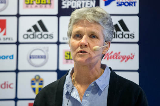 Sveriges förbundskapten i fotboll Pia Sundhage presenterar