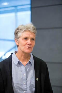 Sveriges förbundskapten i fotboll Pia Sundhage presenterar