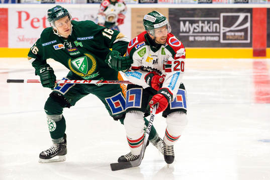 Färjestads Johan Ryno och Frölundas Joel Lundqvist