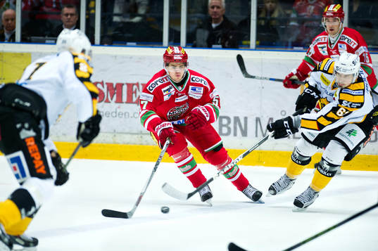 Modos Emil Djuse och Skellefteås Fredrik Lindgren