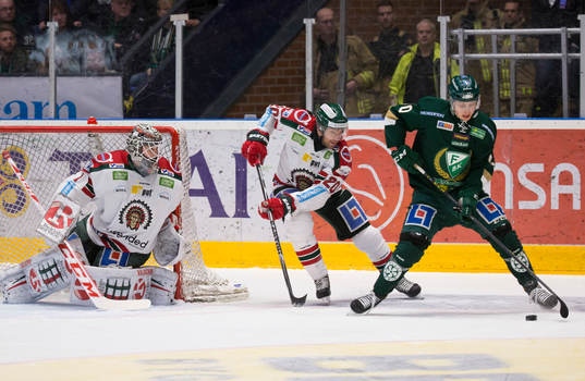 Frölundas målvakt Lars Johansson, Joel Lundqvist och