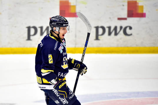 s Kristofer Berglund jublar