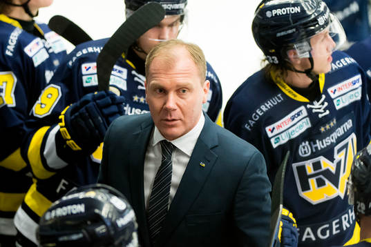 s tränare Johan Lindbom