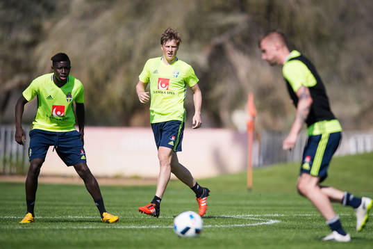 Pa Konate och Emil Bergström