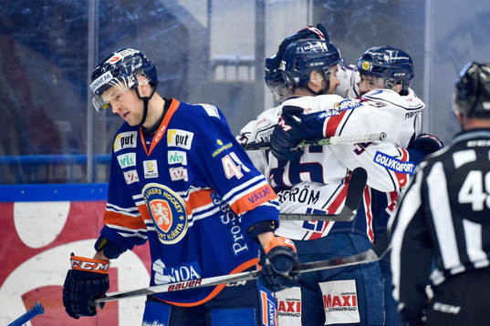 Linköpings Andrew Gordon jublar