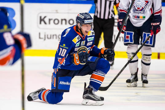Växjös Richard Gynge jublar