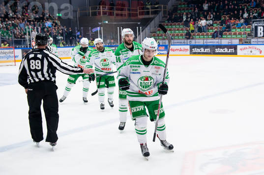 Rögles Ludvig Elvenes och Jack Connolly jublar