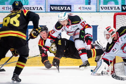 Situation mellan Brynäs Greg Scott och Malmö Redhawks