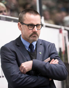 Färjestads tränare Tommy Samuelsson  deppar