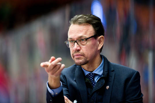 Modos assisterande tränare Fredrik Olausson